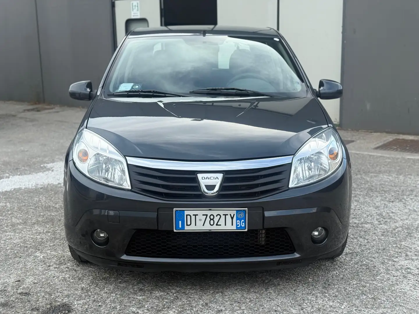 Dacia Sandero 1.4 8v Ambiance Gpl - 1