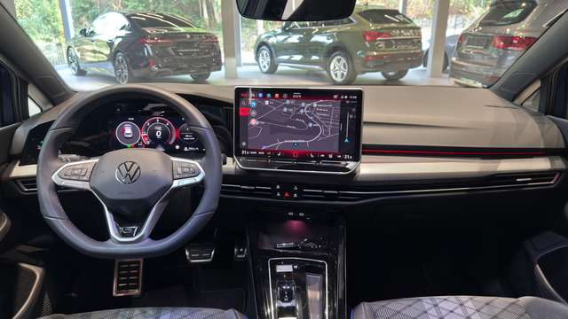 Volkswagen Golf — photo 9