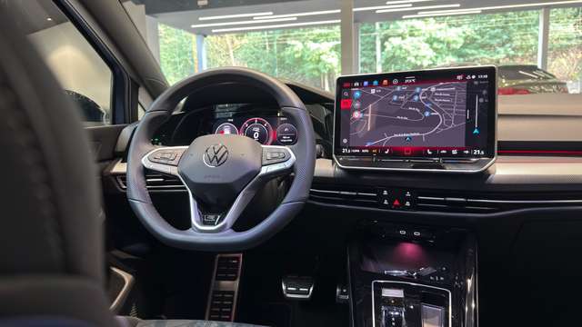 Volkswagen Golf — photo 10