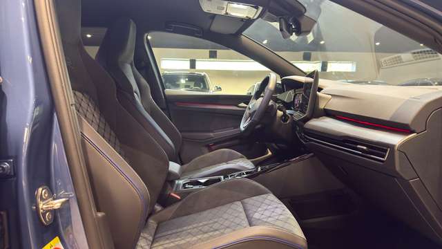 Volkswagen Golf — photo 13
