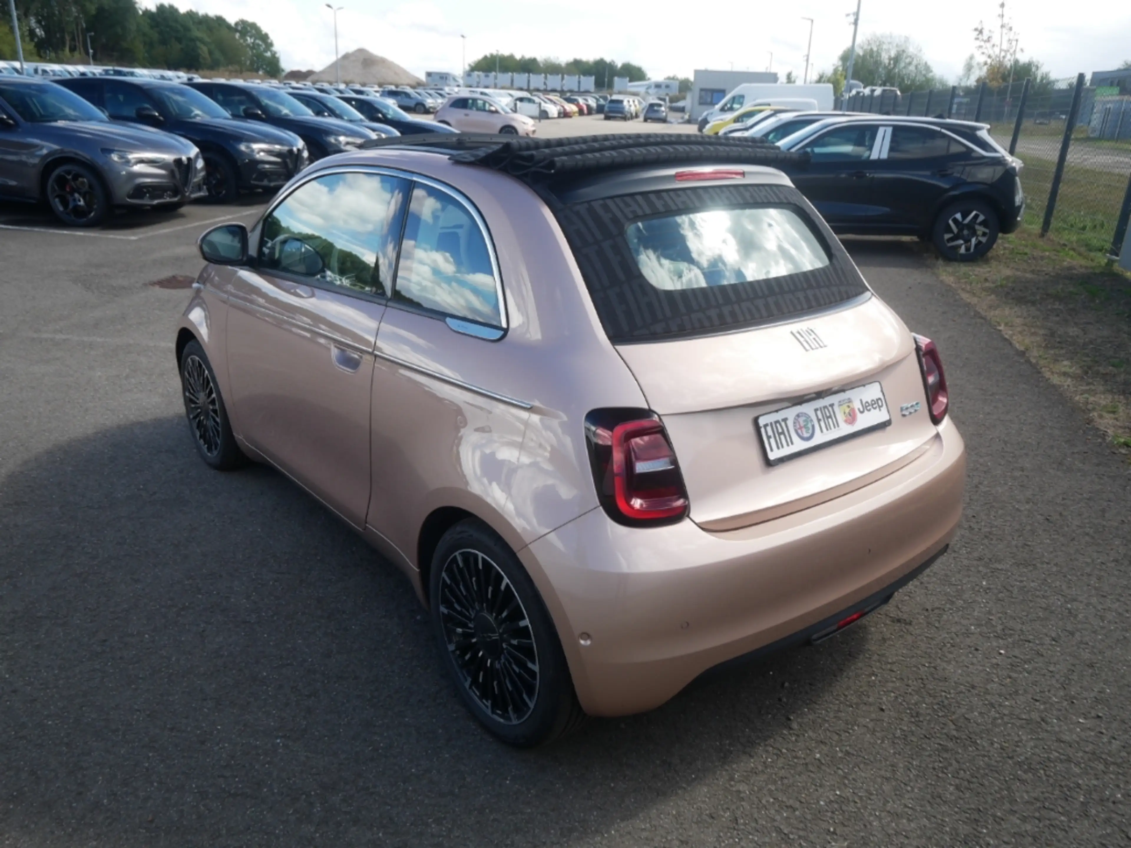 Fiat 500e BY BOCELLI AT 42 Kwh 118PS LED NAVI WINTER — photo 13