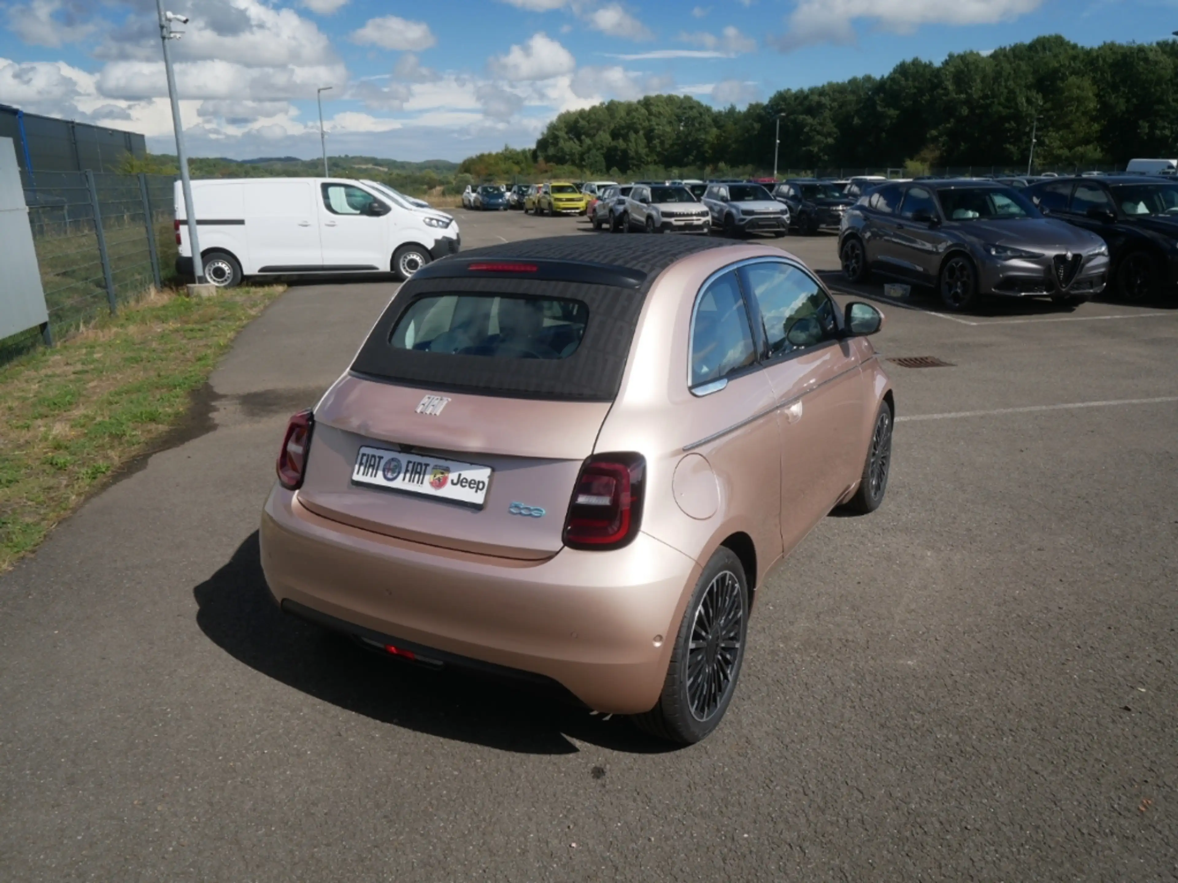 Fiat 500e BY BOCELLI AT 42 Kwh 118PS LED NAVI WINTER — photo 3