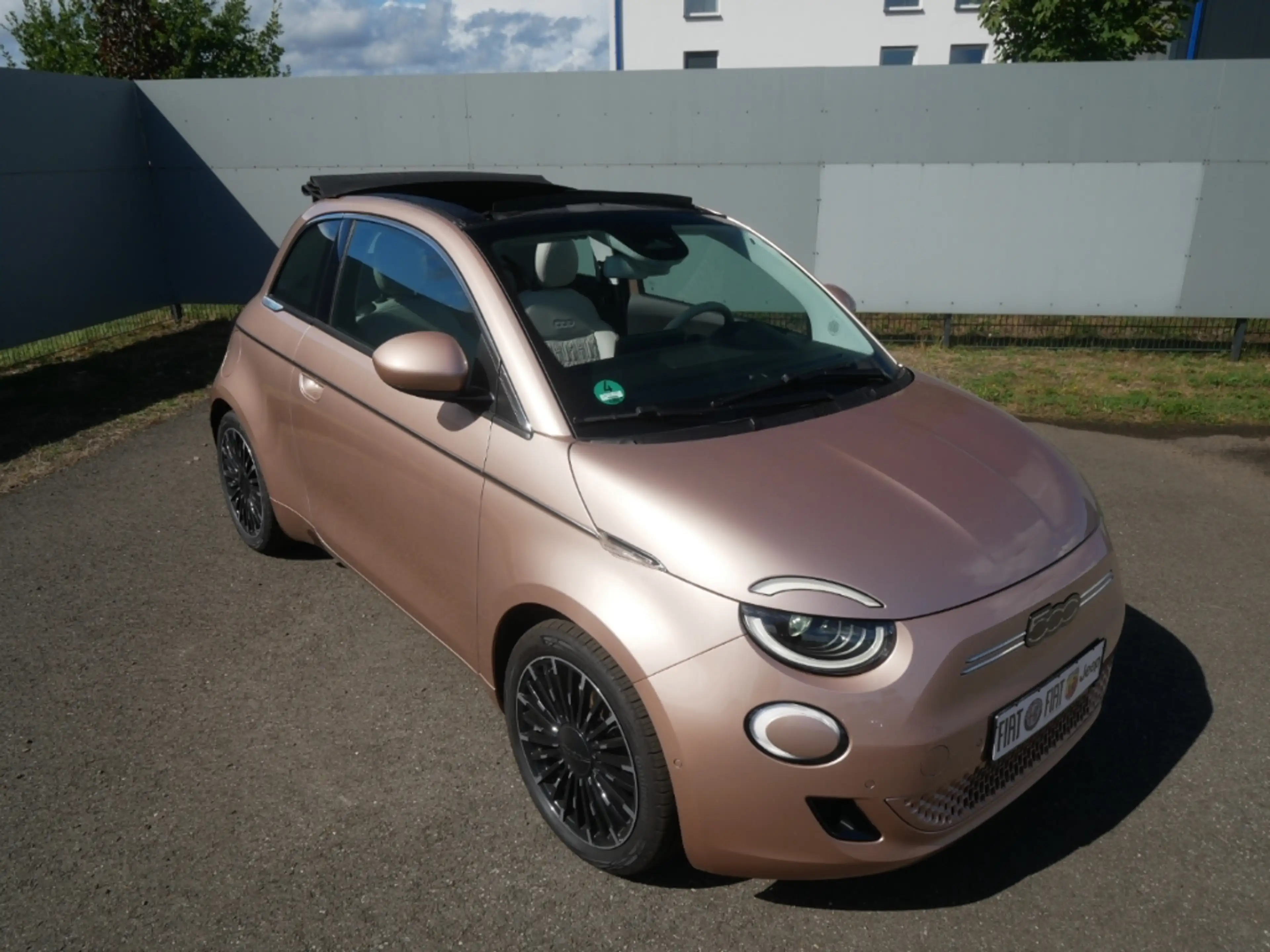 Fiat 500e BY BOCELLI AT 42 Kwh 118PS LED NAVI WINTER — photo 9