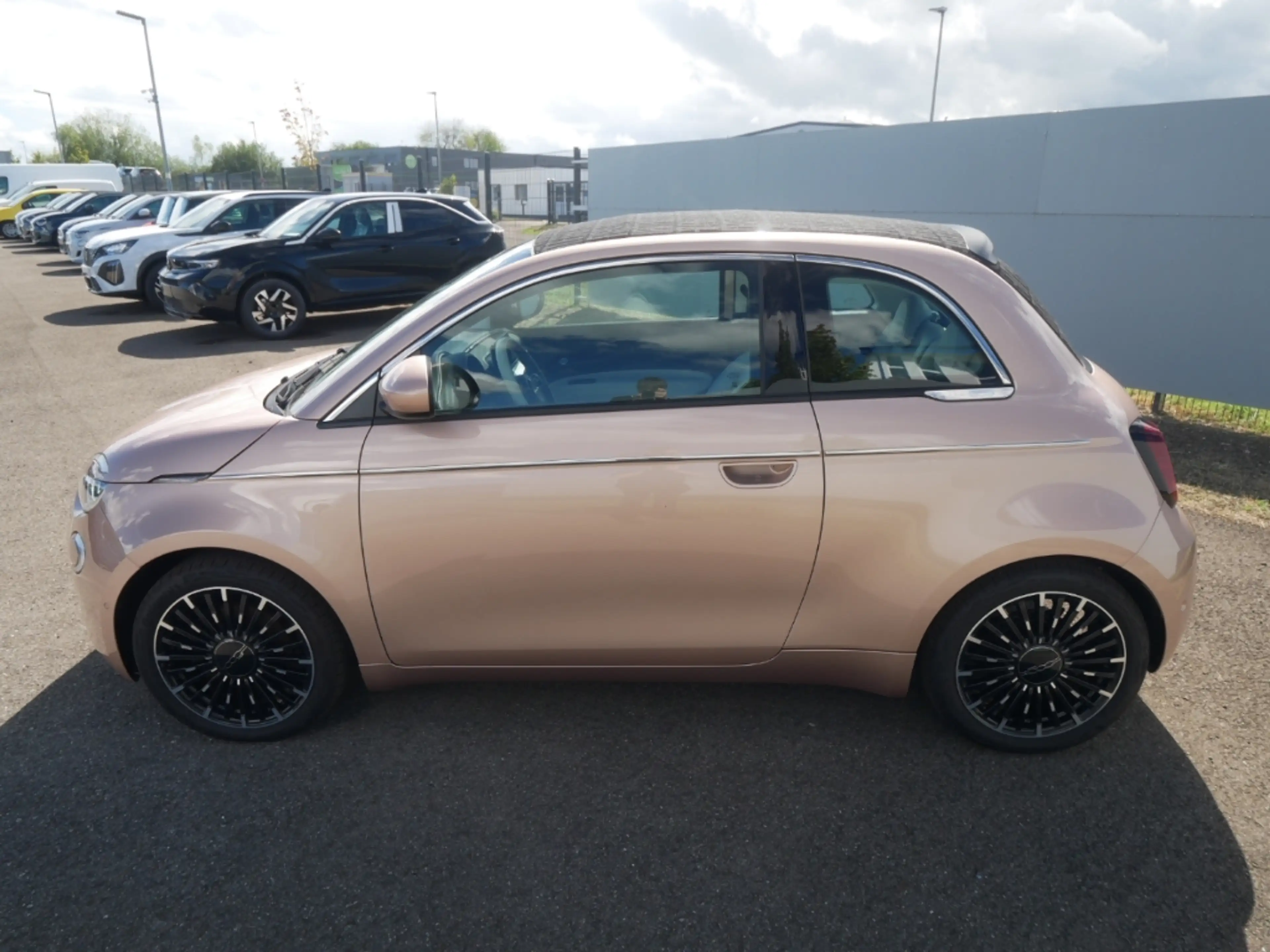 Fiat 500e BY BOCELLI AT 42 Kwh 118PS LED NAVI WINTER — photo 6