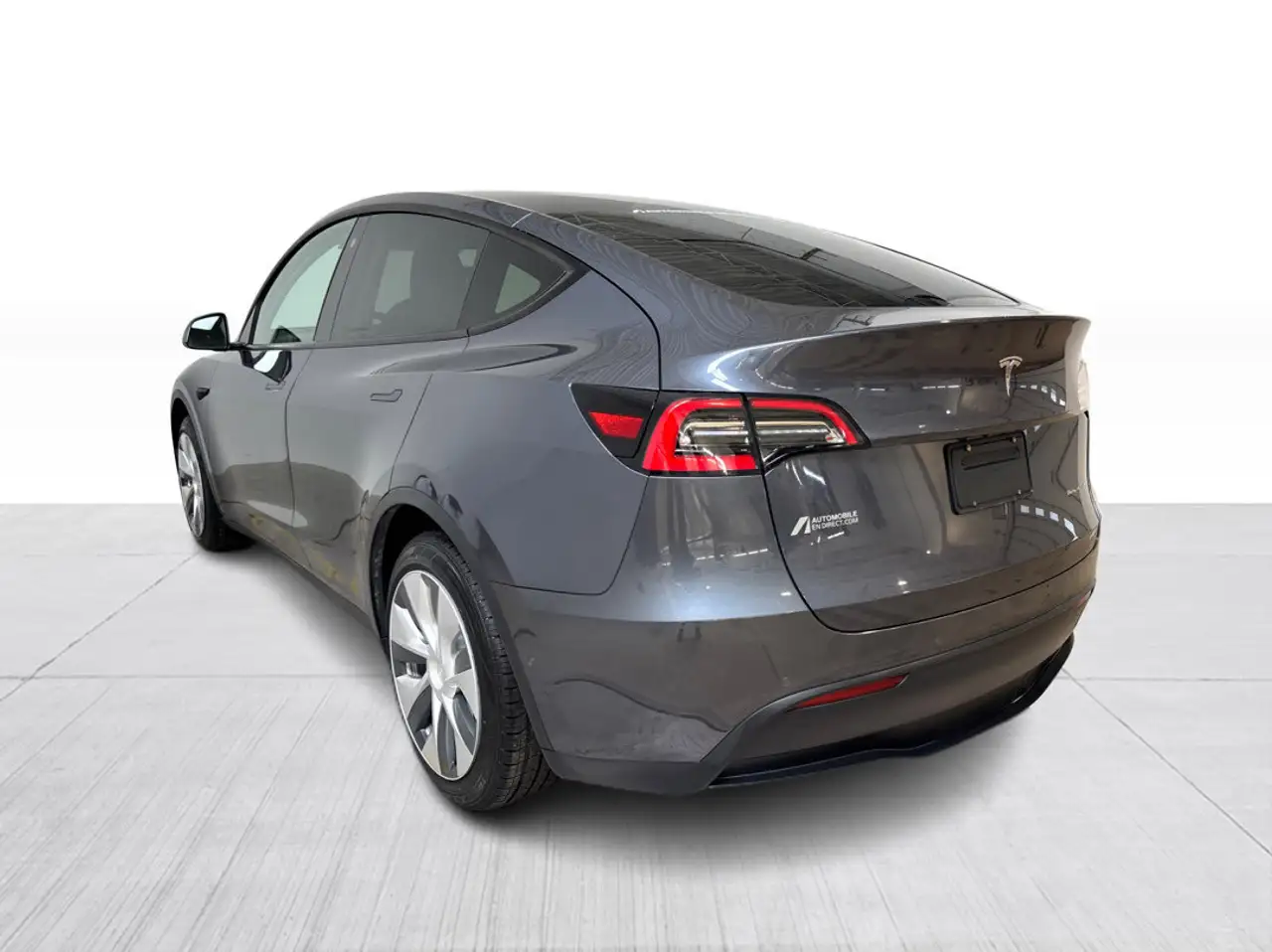 Tesla Model Y снимка Tesla Model Y
