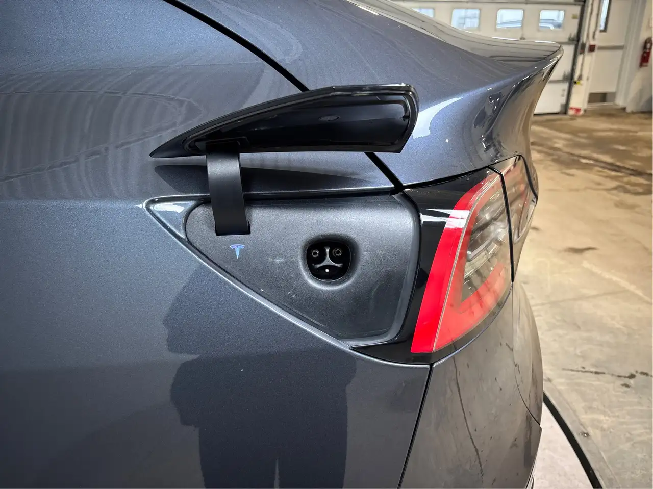 Tesla Model Y снимка Tesla Model Y