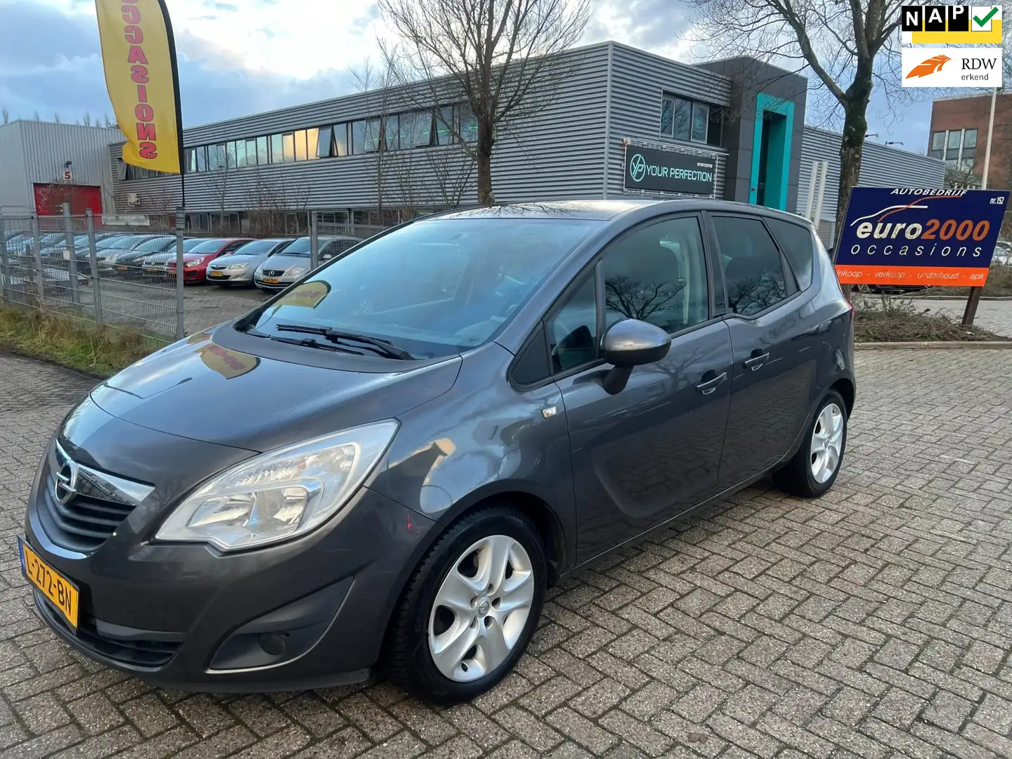 Opel Meriva 1.4 Cosmo - AIRCO - TREKHAAK - NAP ! Grijs - 1