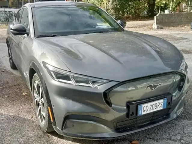 Ford Mustang Mach-E standard range Premium awd 269 CV auto