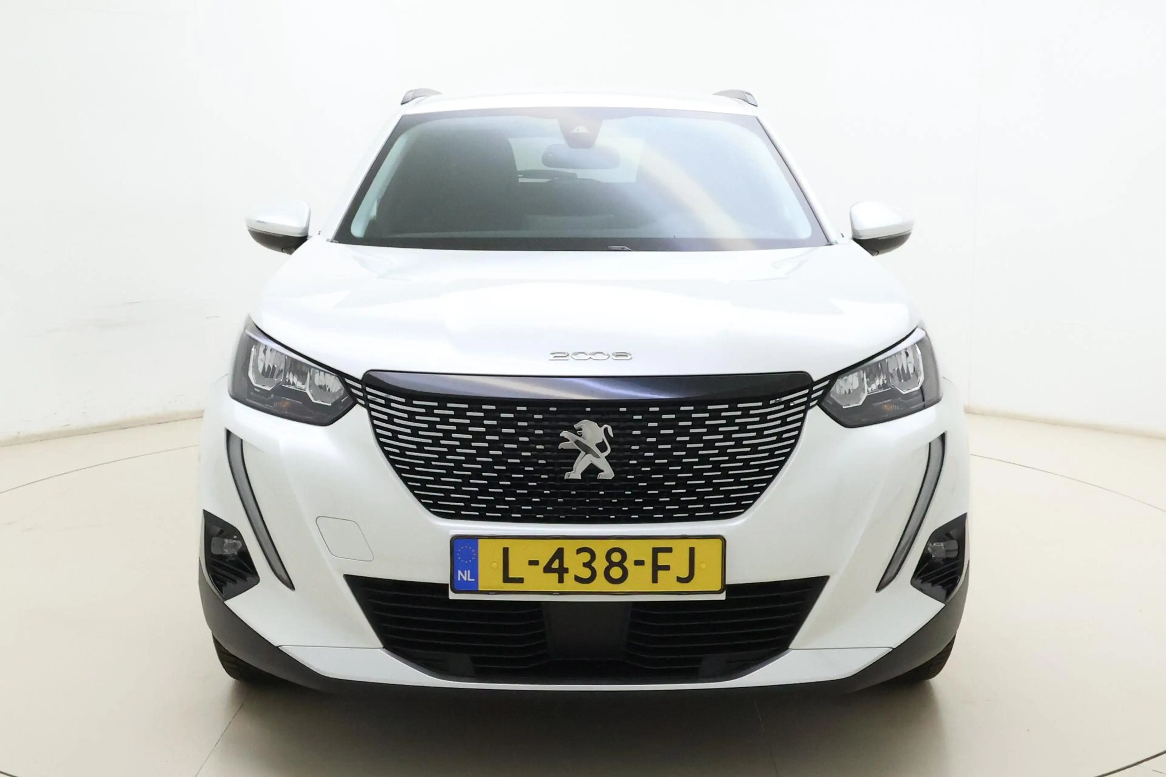 Peugeot 2008 1.2 PureTech Allure Pack 100pk | Navigatie | Clima — photo 6