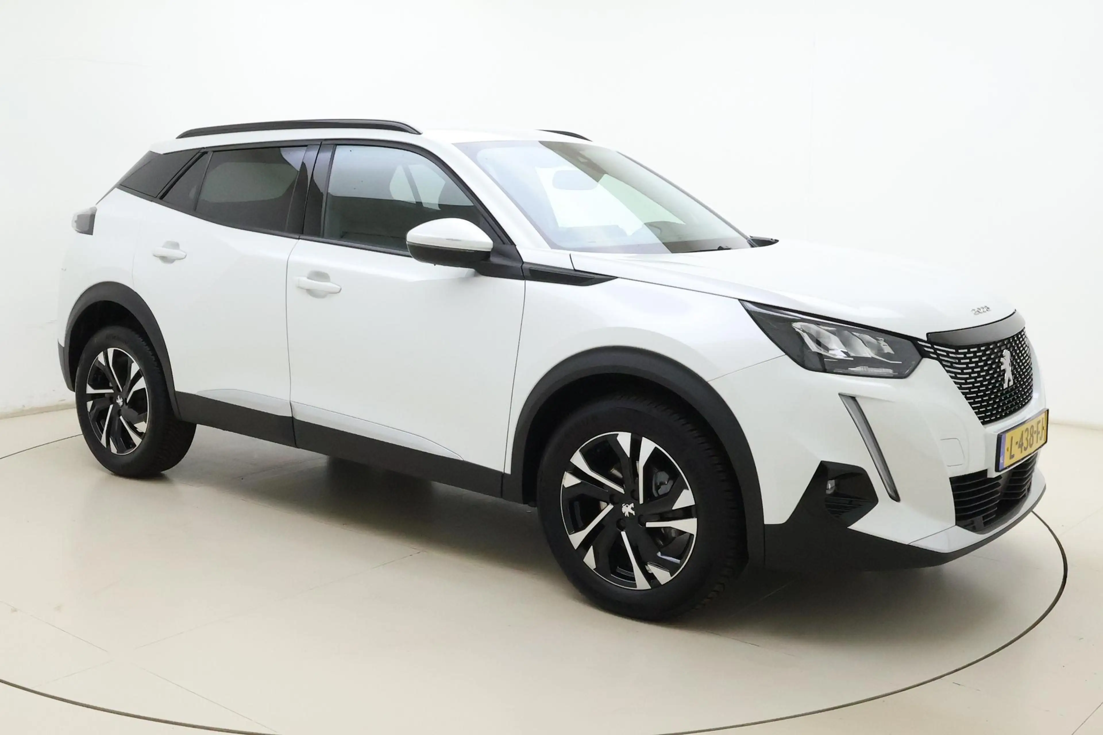 Peugeot 2008 1.2 PureTech Allure Pack 100pk | Navigatie | Clima — photo 8
