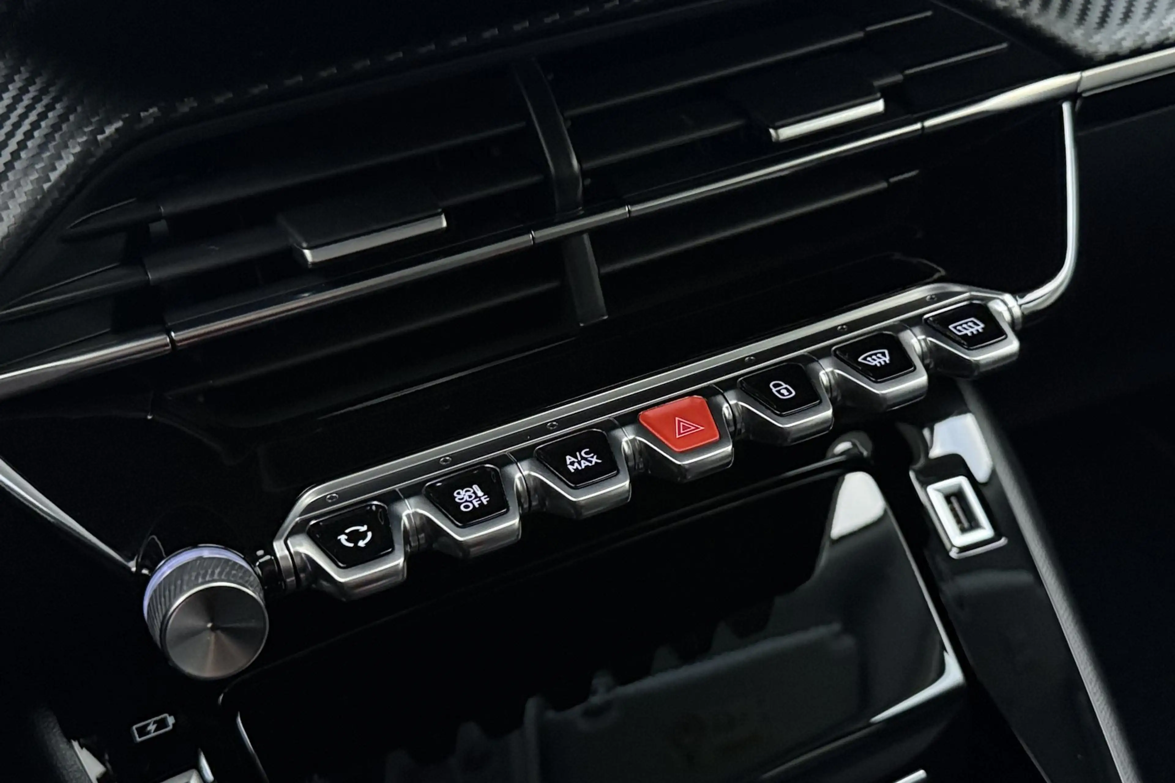 Peugeot 2008 1.2 PureTech Allure Pack 100pk | Navigatie | Clima — photo 7