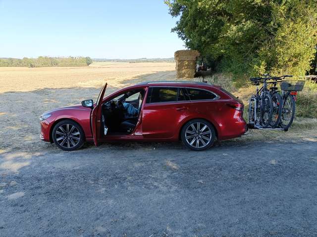 Imagine Mazda 6 6 Kombi SKYACTIV-D 184 Drive i AWD Sports-Line