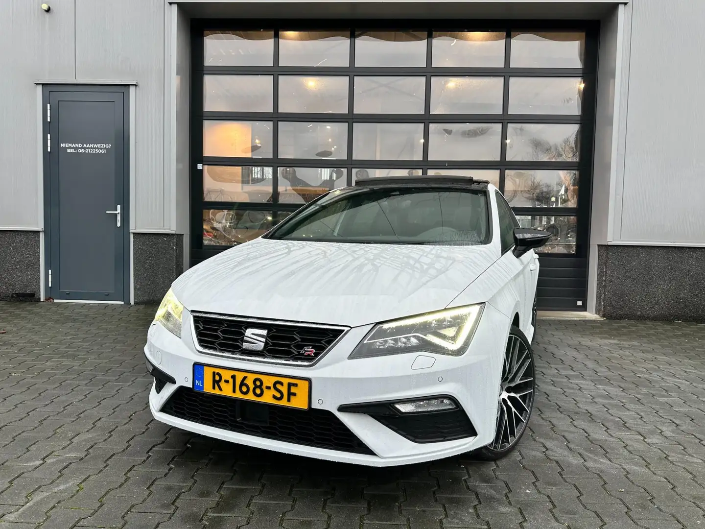 SEAT Leon 1.8 TSI FR Business Intense automaat Blanc - 1