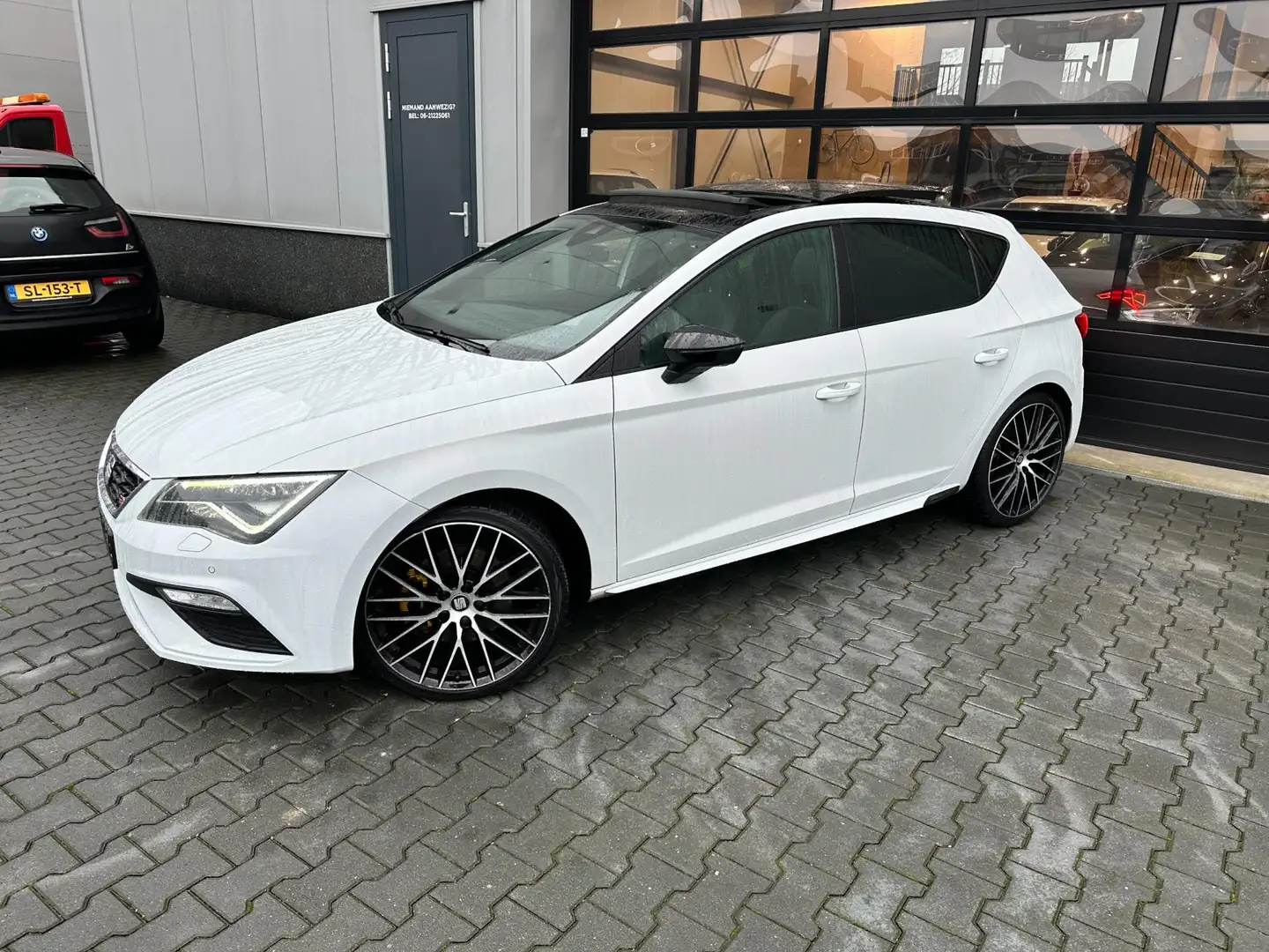 SEAT Leon 1.8 TSI FR Business Intense automaat Blanc - 2