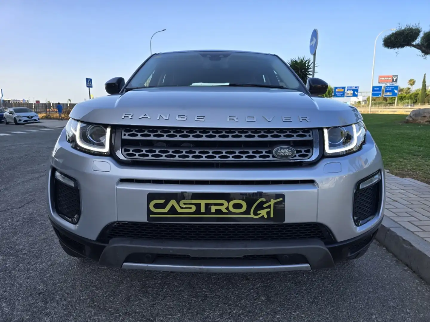 Land Rover Range Rover Evoque 2.0eD4 SE Dynamic 2WD 150 Gris - 2