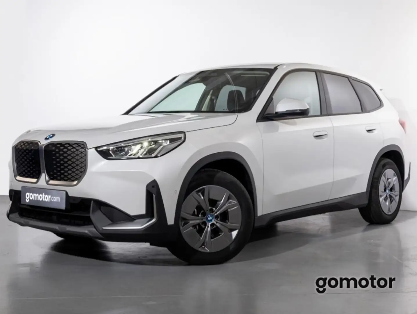 BMW iX1 eDrive20 - 1