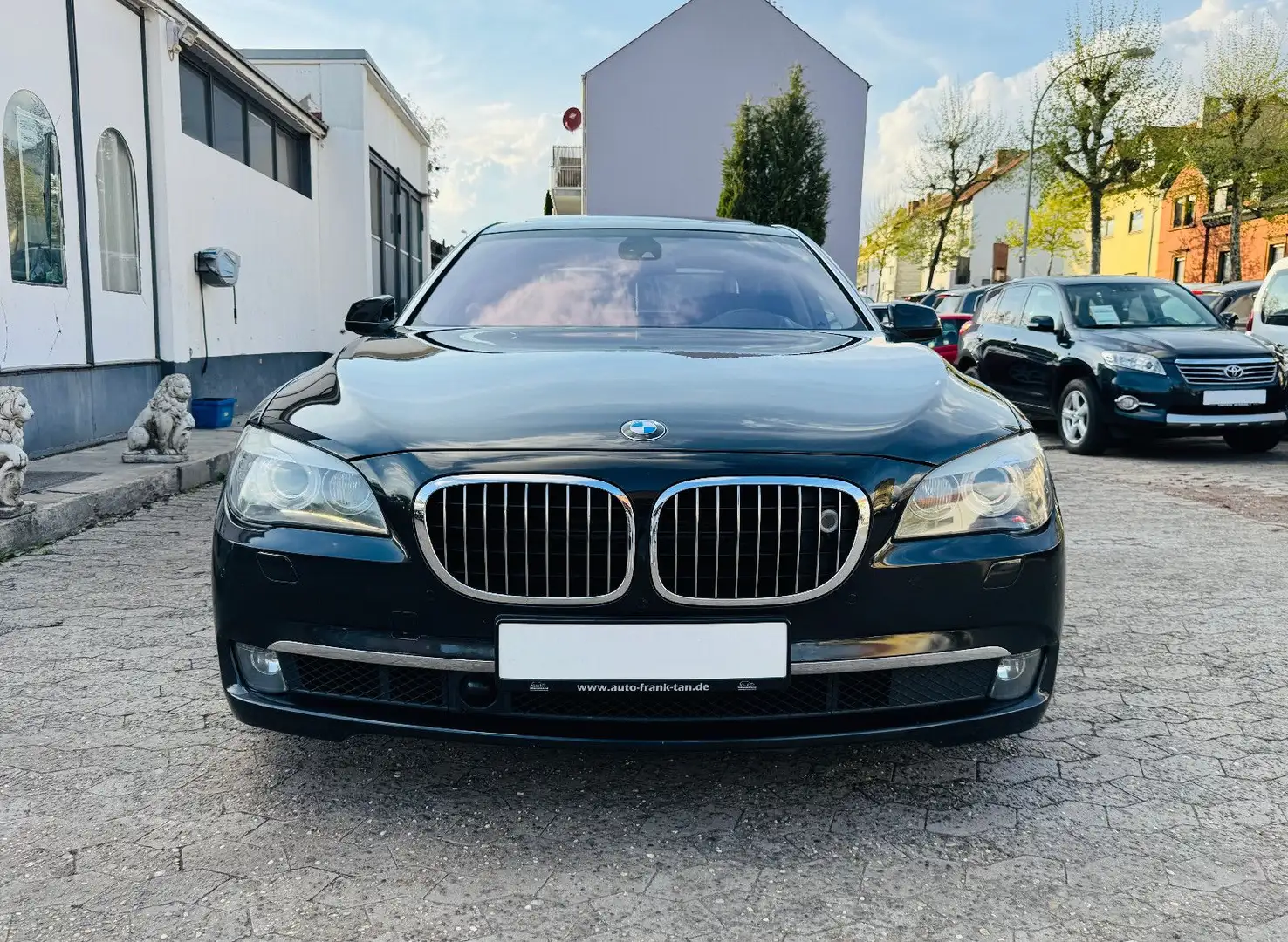 BMW 750 Li Navi Bi-Xenon HeadUp NightVision SoftClose Schwarz - 2