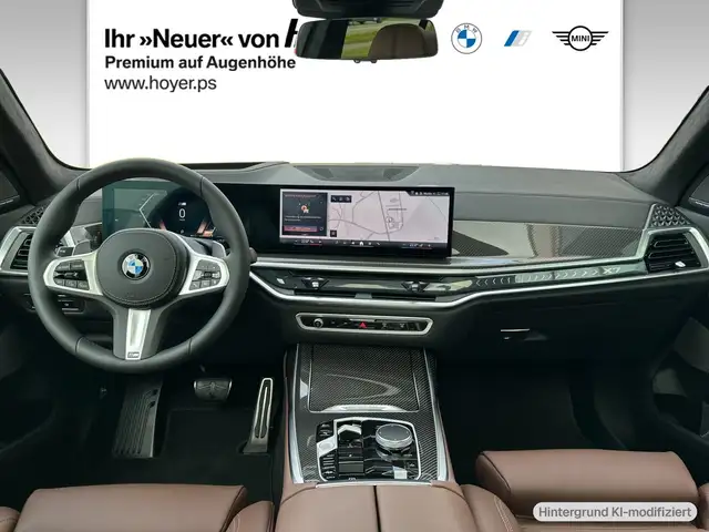 BMW X7 view 5