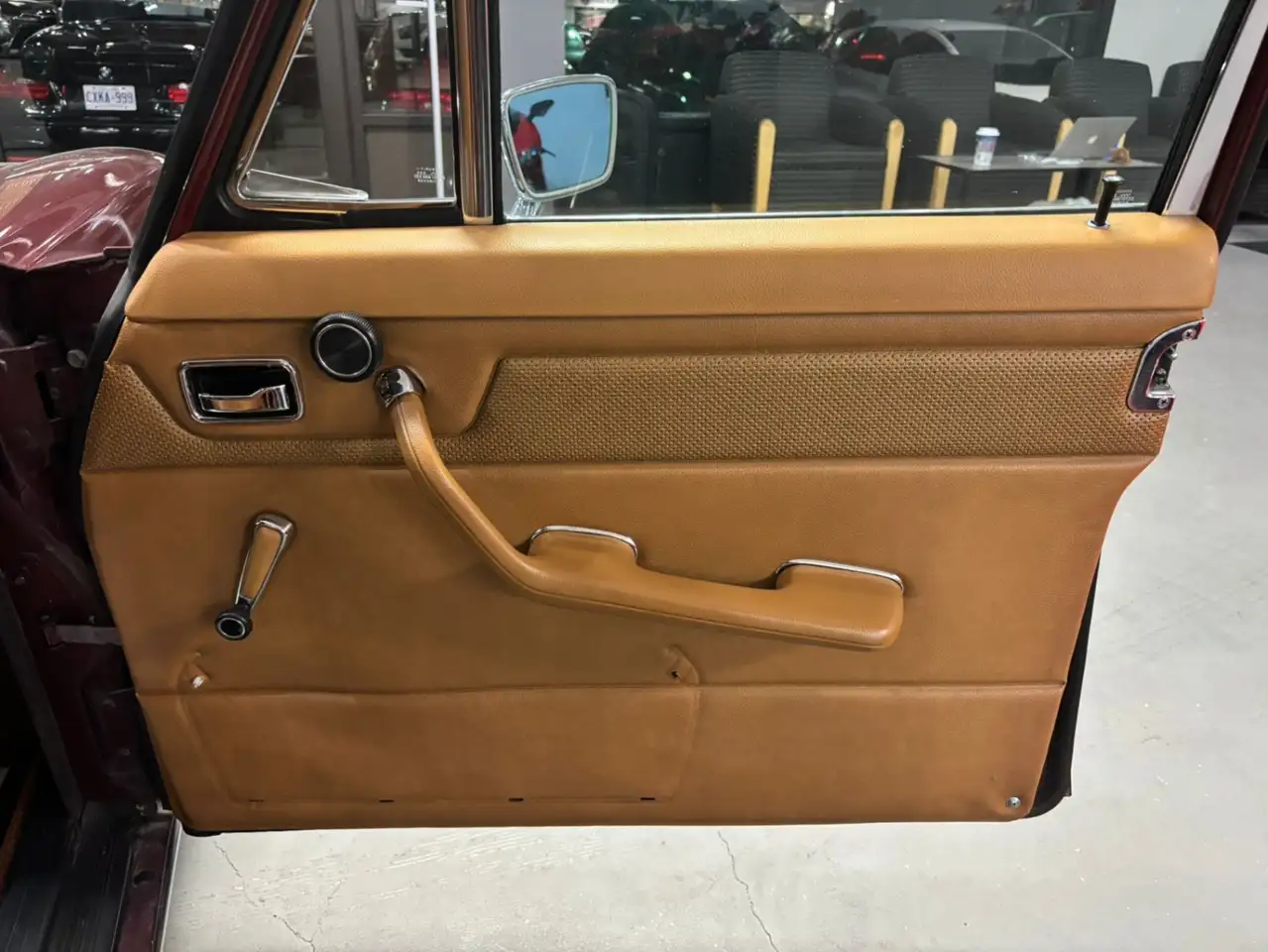 Mercedes-Benz 220 снимка Mercedes-Benz 220