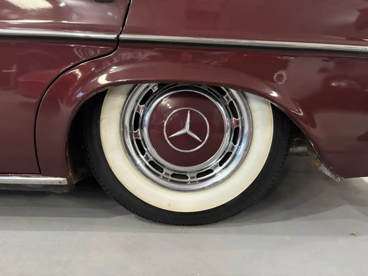 Mercedes-Benz 220 снимка Mercedes-Benz 220