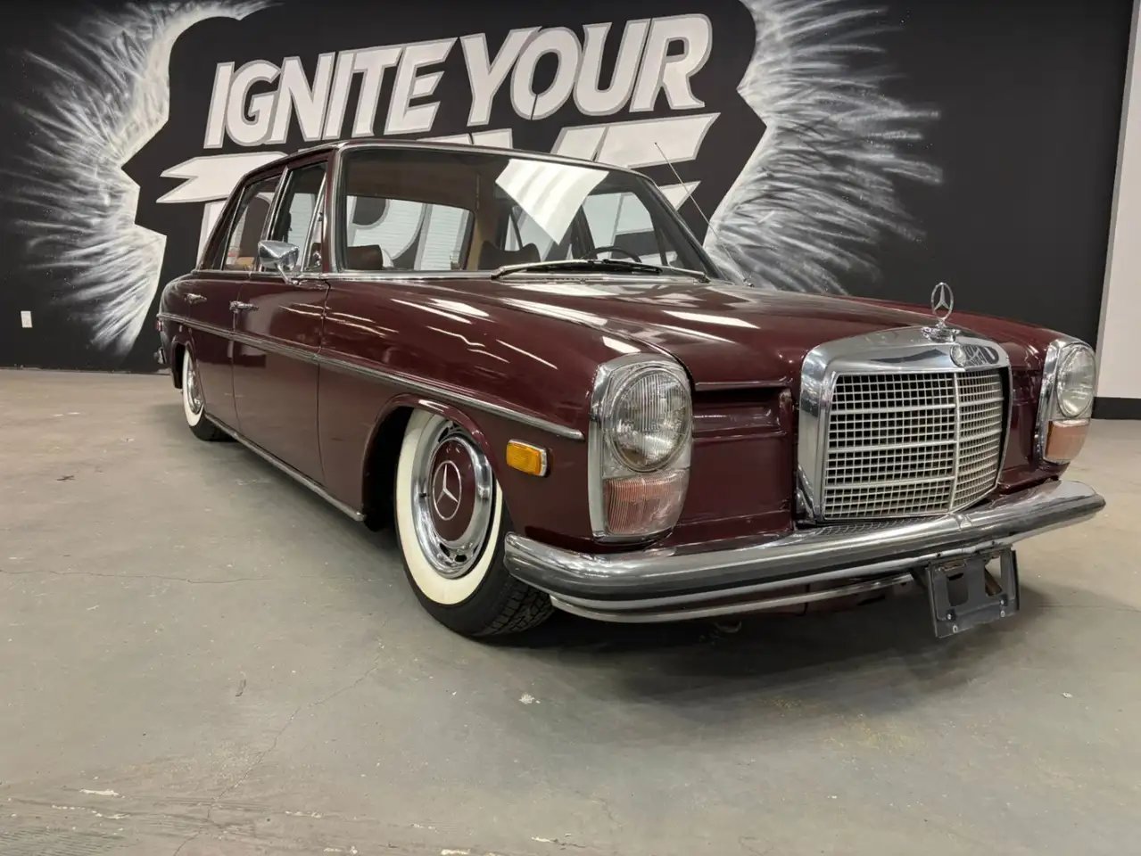 Mercedes-Benz 220 снимка Mercedes-Benz 220