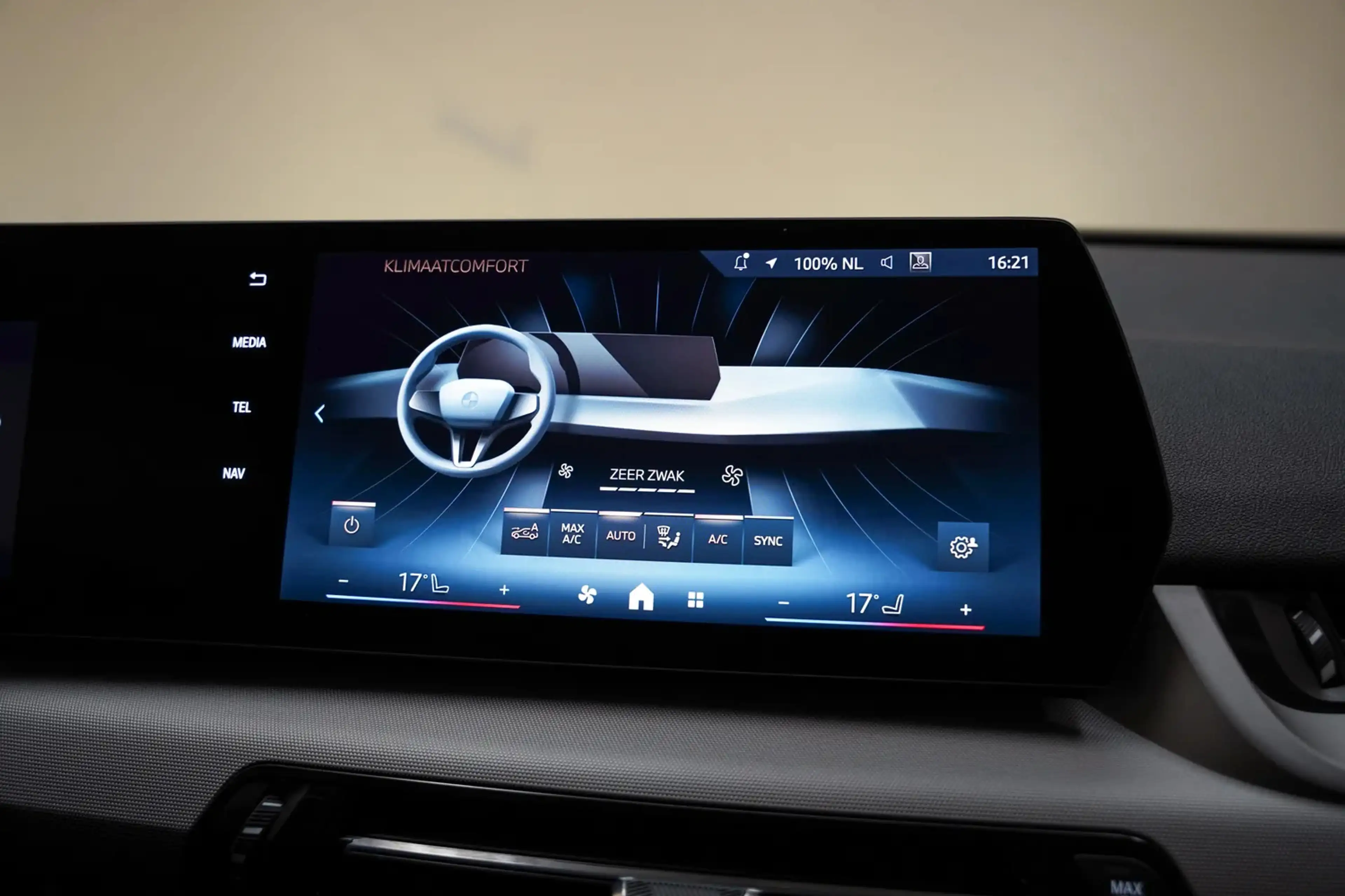 BMW iX2 xDrive30 67 kWh [ SoH 97,7% | Navi Apple carplay C — photo 9
