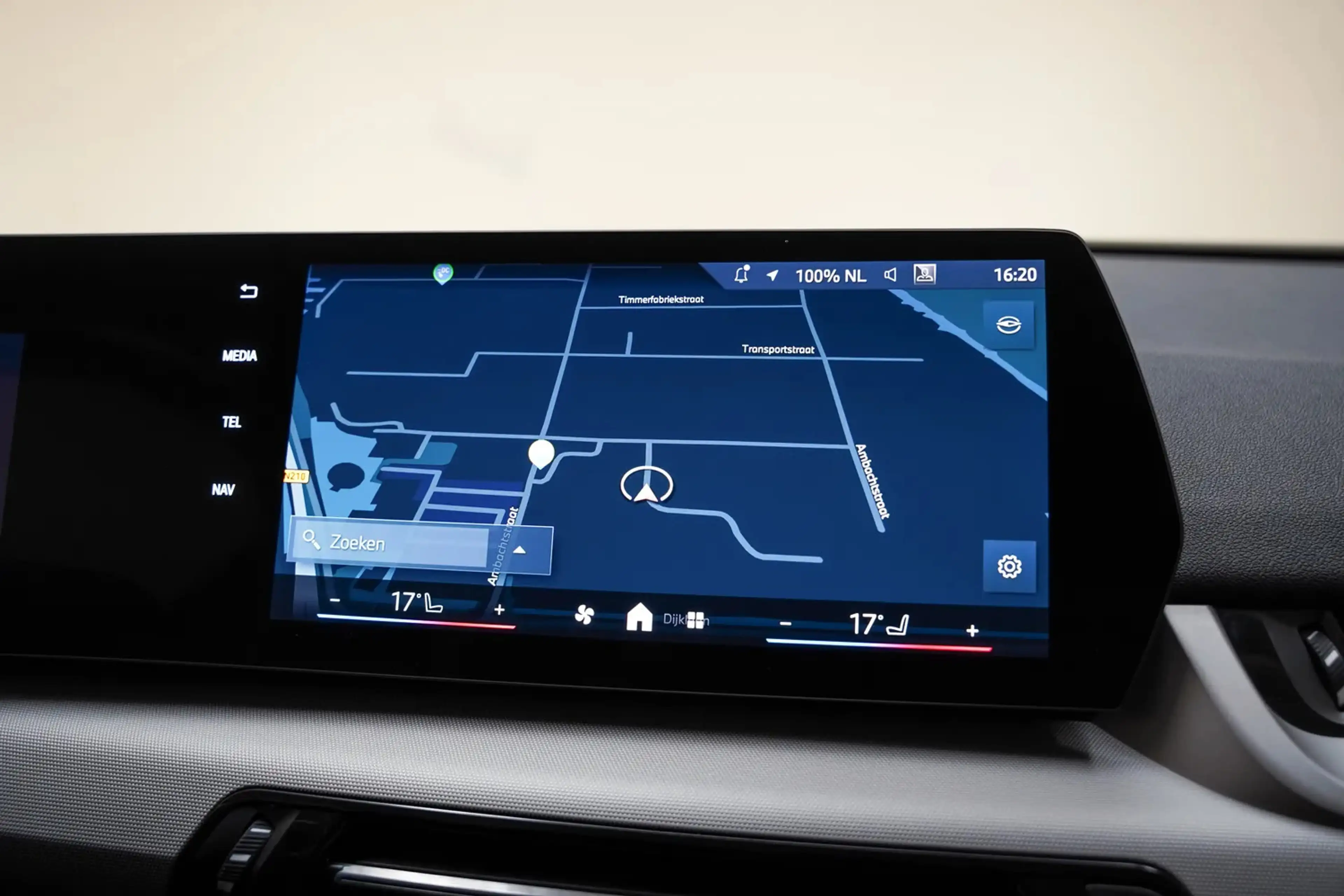 BMW iX2 xDrive30 67 kWh [ SoH 97,7% | Navi Apple carplay C — photo 8