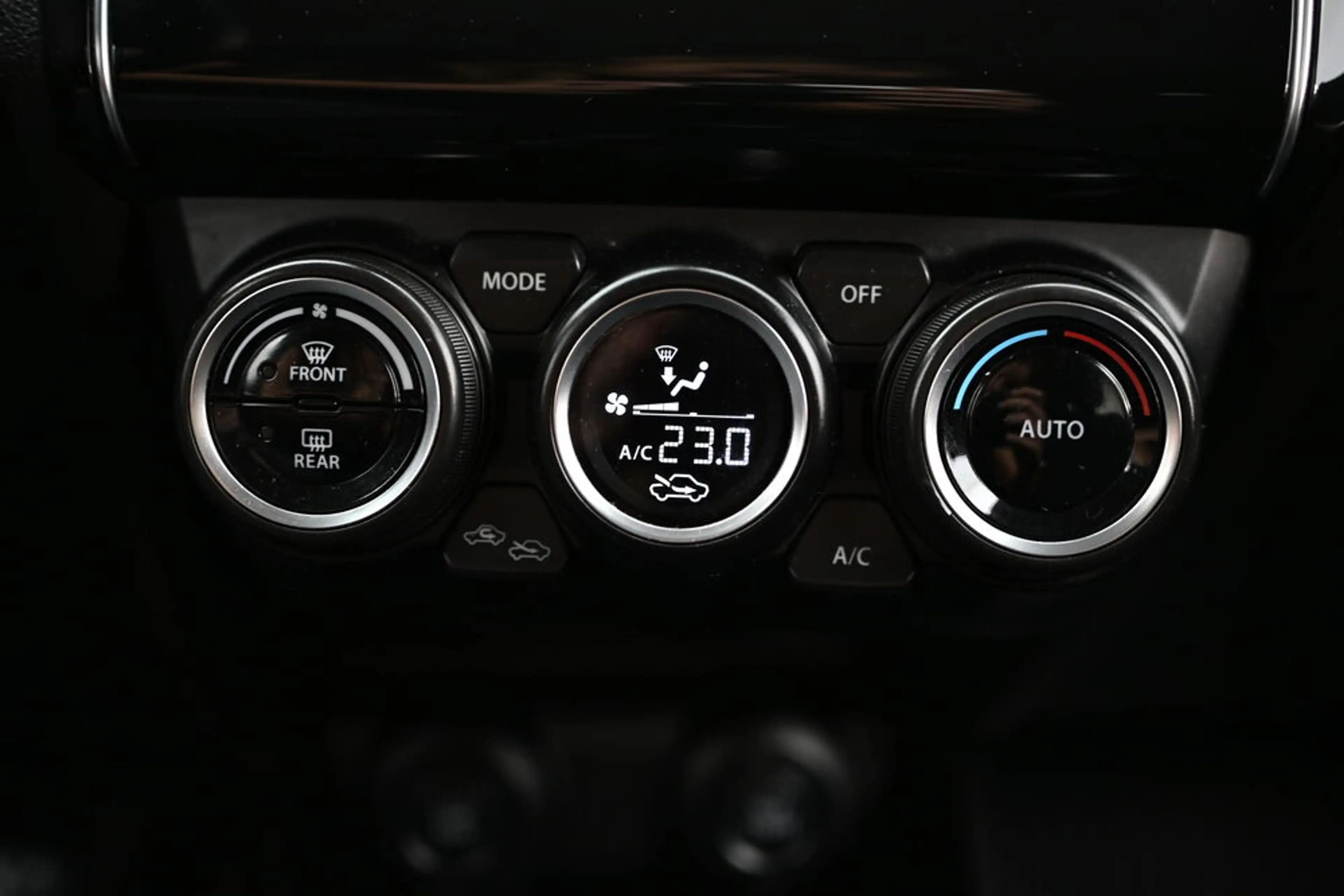 Suzuki Swift 1,2 Hybrid DualJet SHVS Flash — photo 11