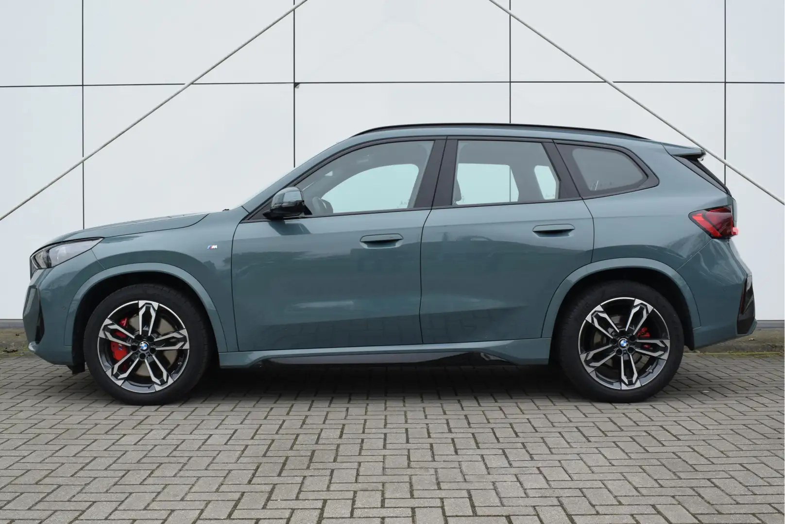 BMW X1 sDrive20i M Sport Automaat / Sportstoelen / Adapti Green - 2