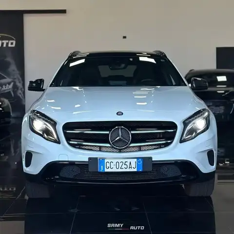 Mercedes-Benz GLA 220 220 d Premium 4matic auto