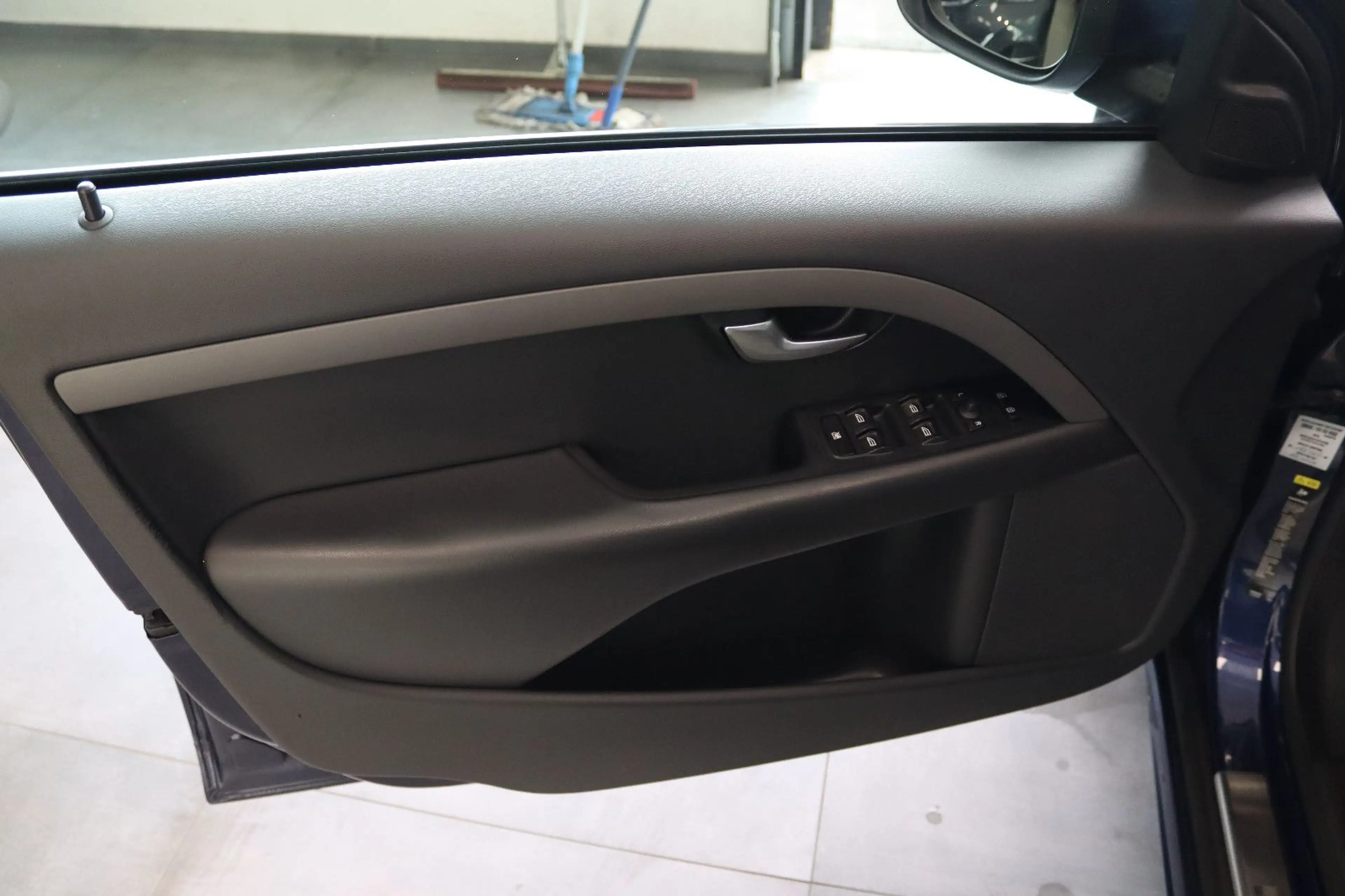 Volvo V70 Nilsson Bestattungswagen / Leichenwagen — photo 12