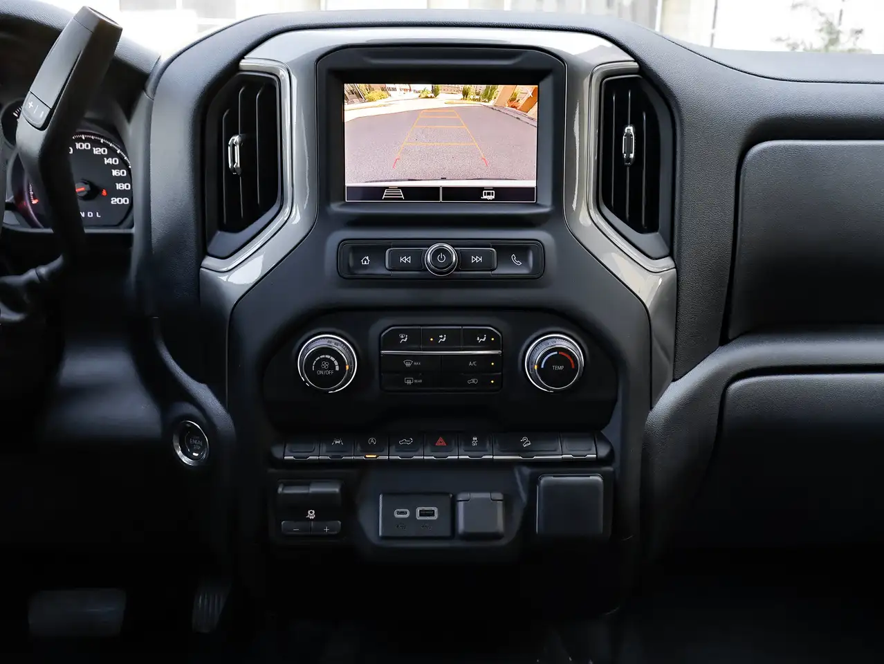 Chevrolet Silverado 1500 снимка Chevrolet Silverado 1500
