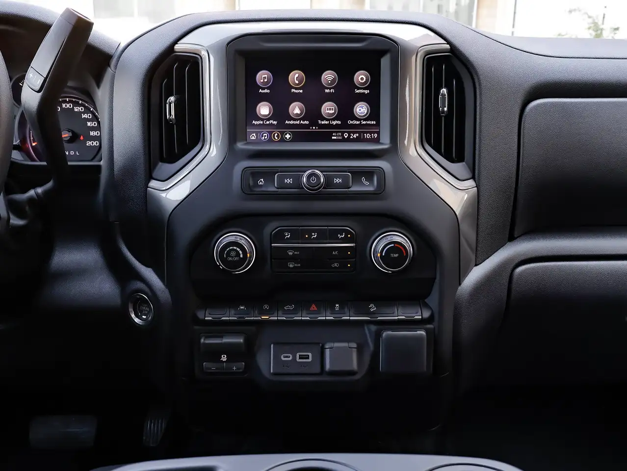 Chevrolet Silverado 1500 снимка Chevrolet Silverado 1500