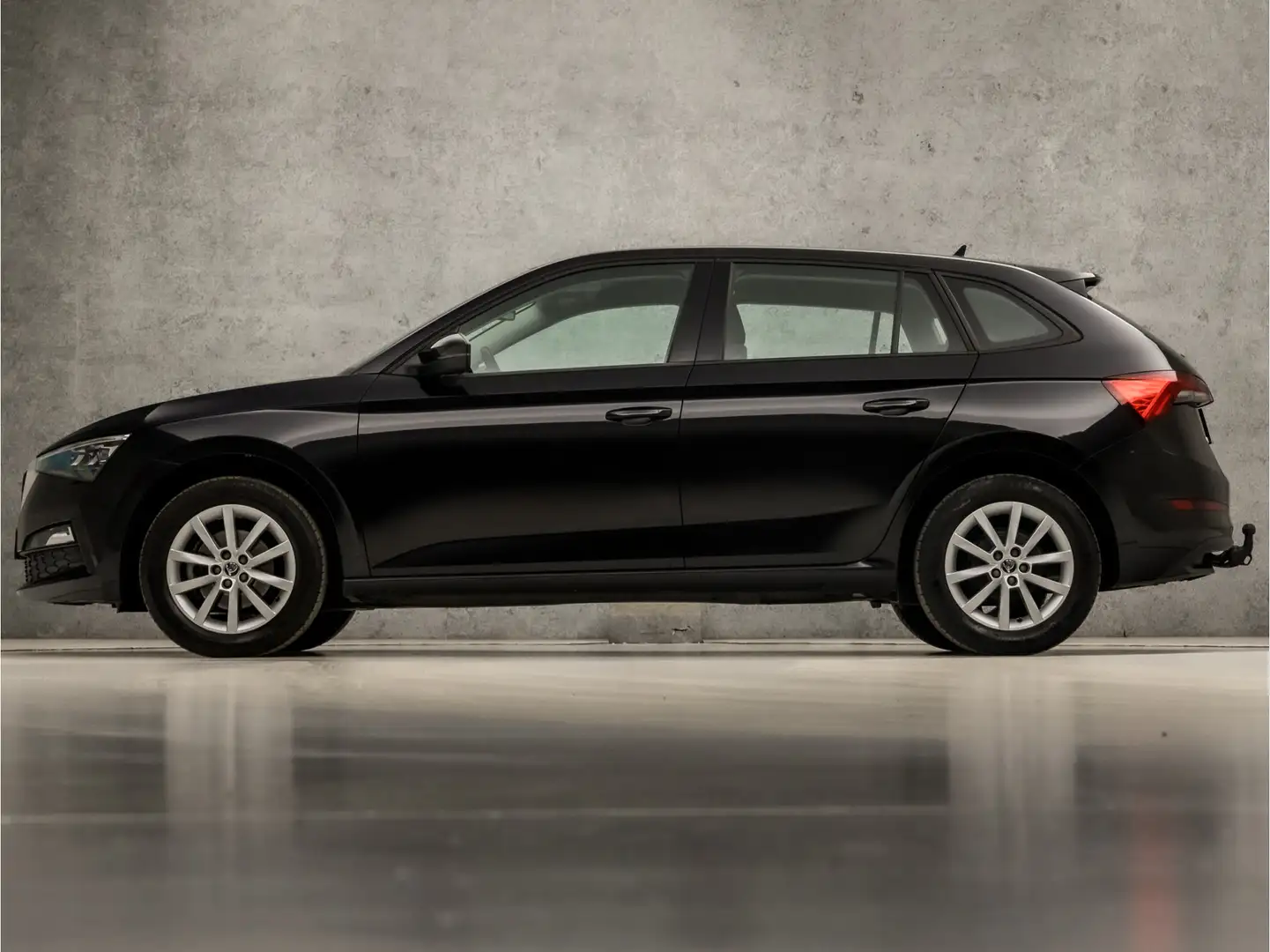 Skoda Scala 1.0 TSI Sportline (VIRTUAL COCKPIT, APPLE CARPLAY, Zwart - 2
