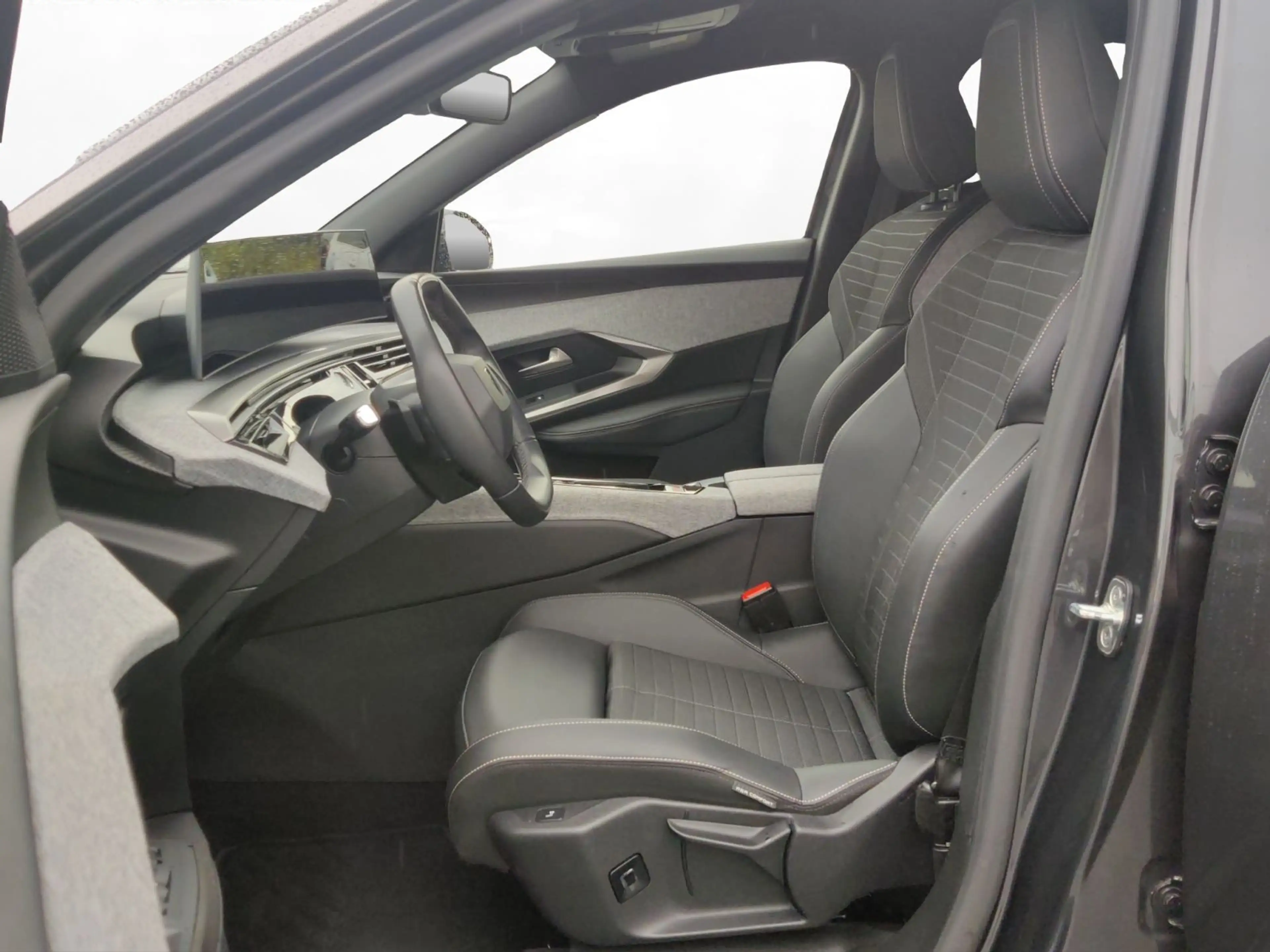 Peugeot 3008 Allure MHEV 145 e-DSC6 Kamera ACC PDC Drive — photo 9