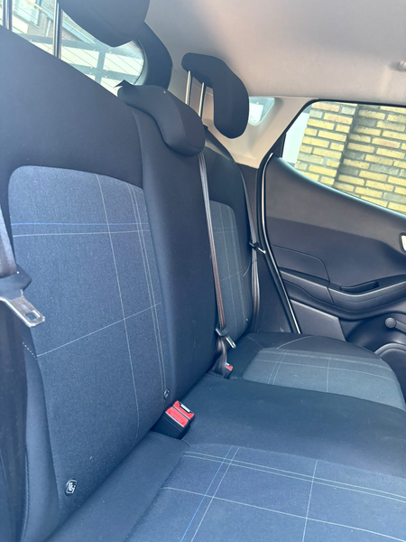 Ford Fiesta 1.1 Trend — photo 13
