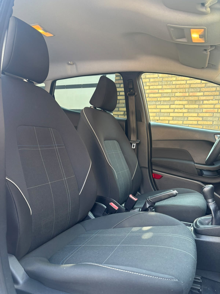 Ford Fiesta 1.1 Trend — photo 12