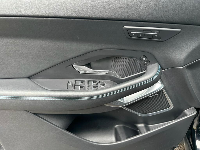 Jaguar E-Pace R-Dynamic AWD,! — photo 10