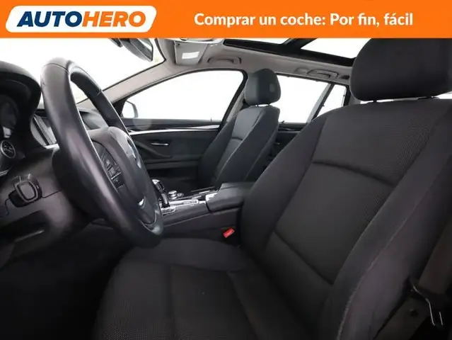 BMW 5 Series view 11
