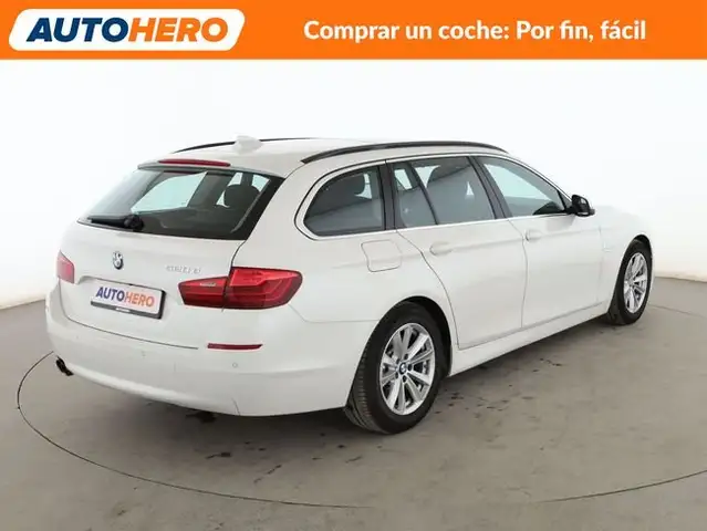 BMW 5 Series view 6