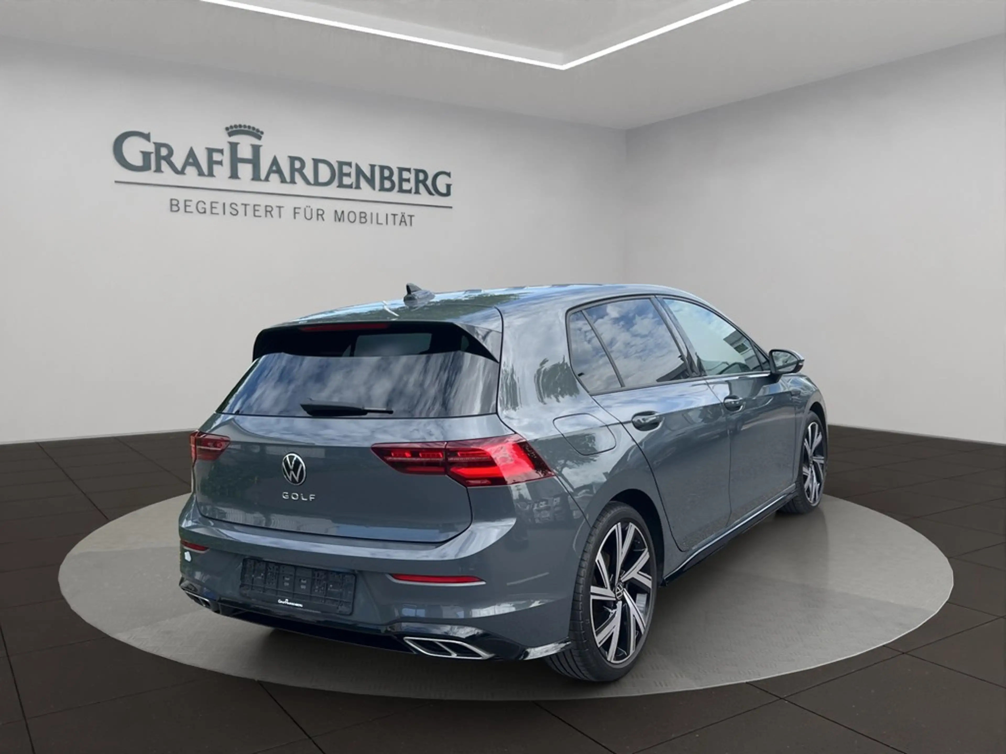 Volkswagen Golf R -Line 2.0 TSI DSG — photo 6