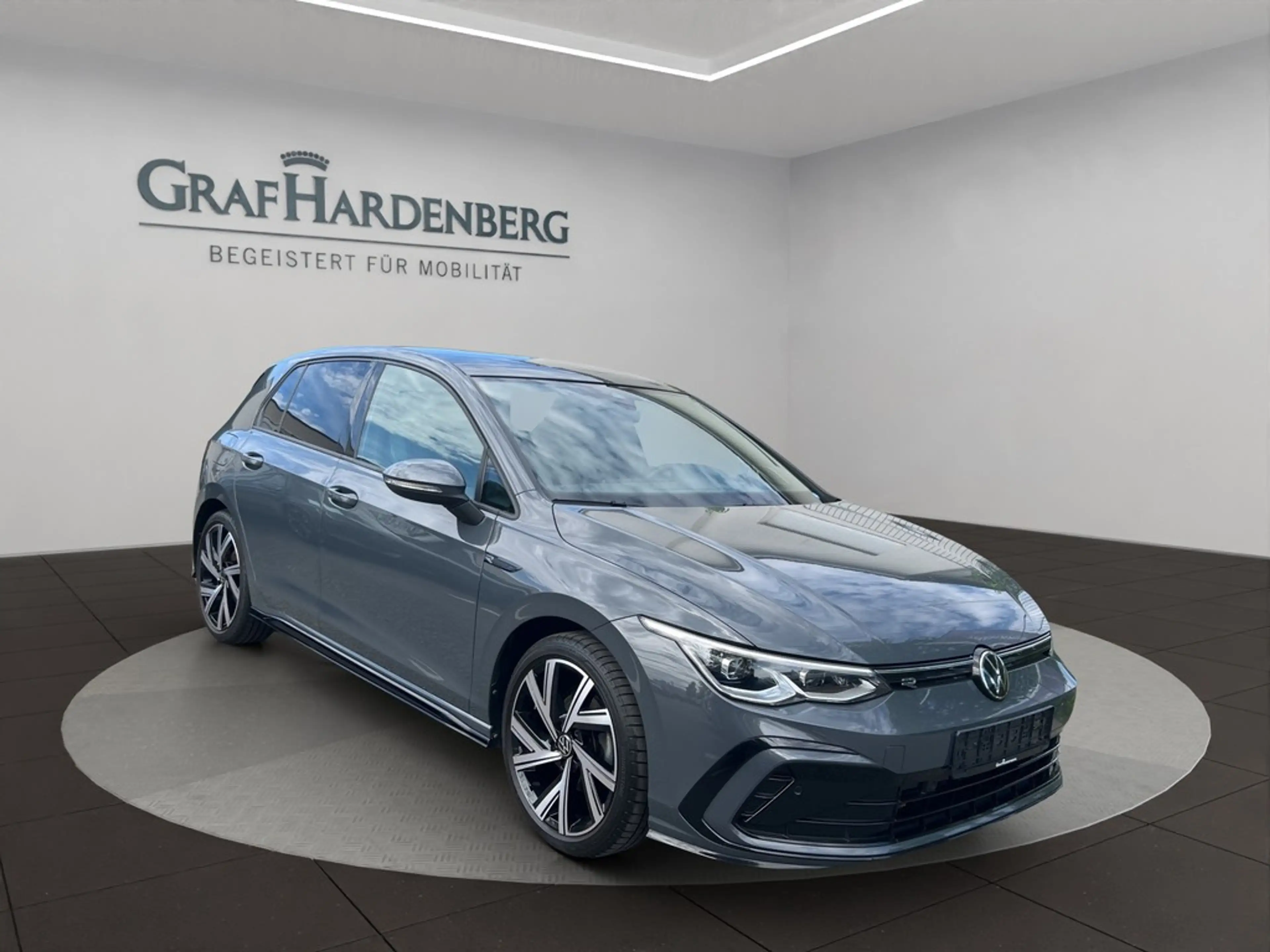 Volkswagen Golf R -Line 2.0 TSI DSG — photo 8