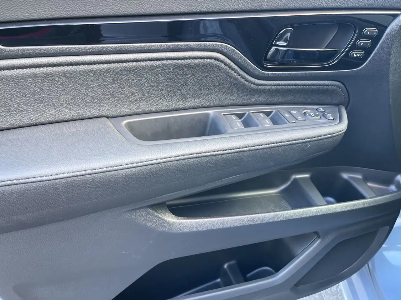 Honda Odyssey снимка Honda Odyssey