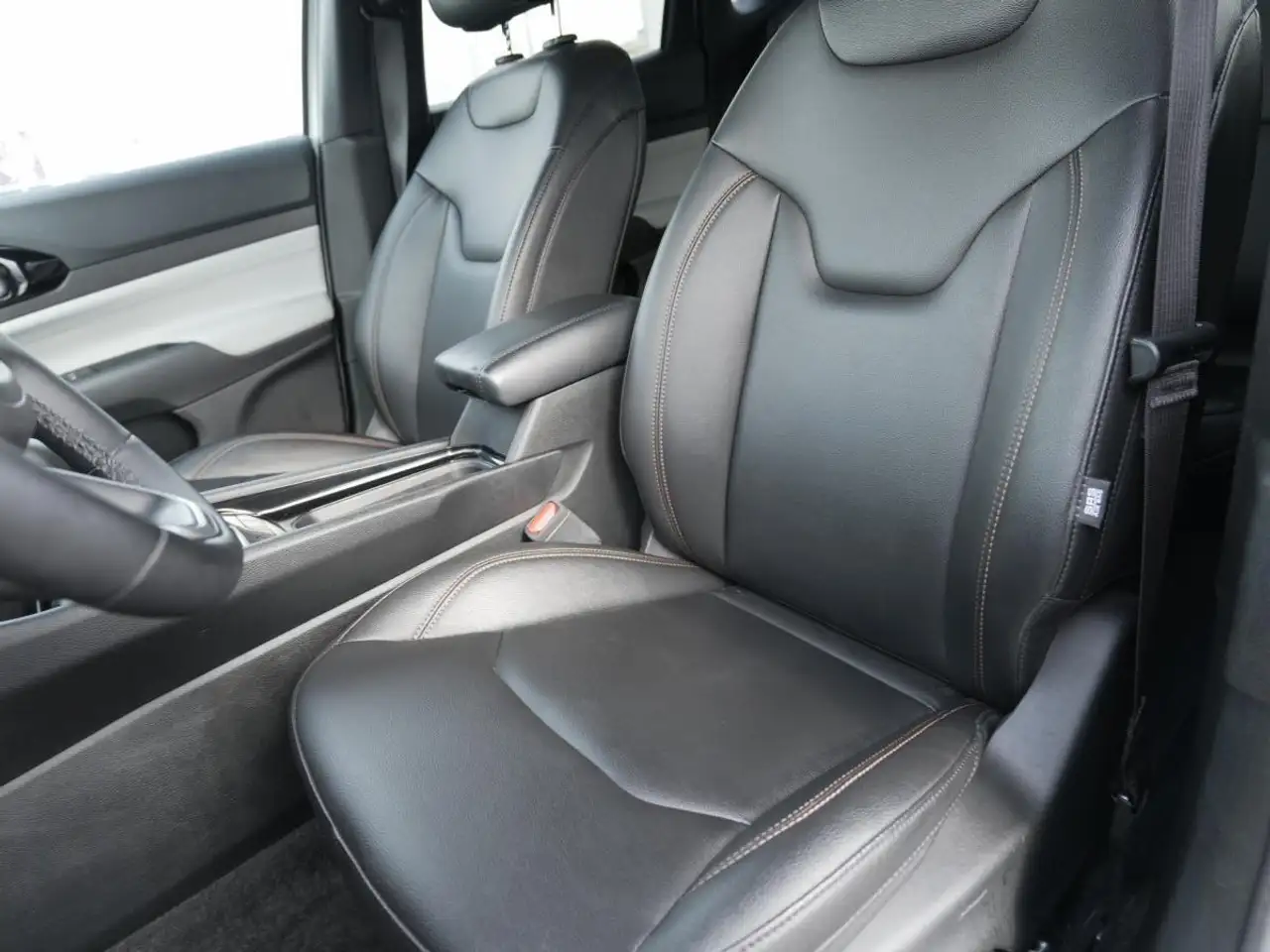 Jeep Compass снимка Jeep Compass