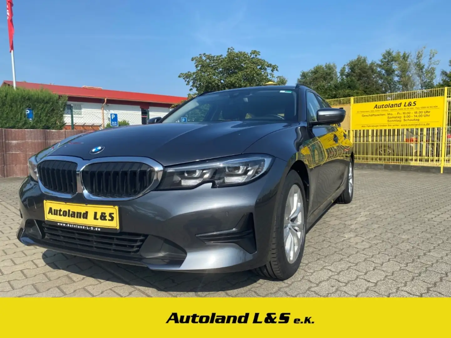 BMW 320 i Advantage Touring, Live Cockpit, LED, Navi, SH, Grigio - 1
