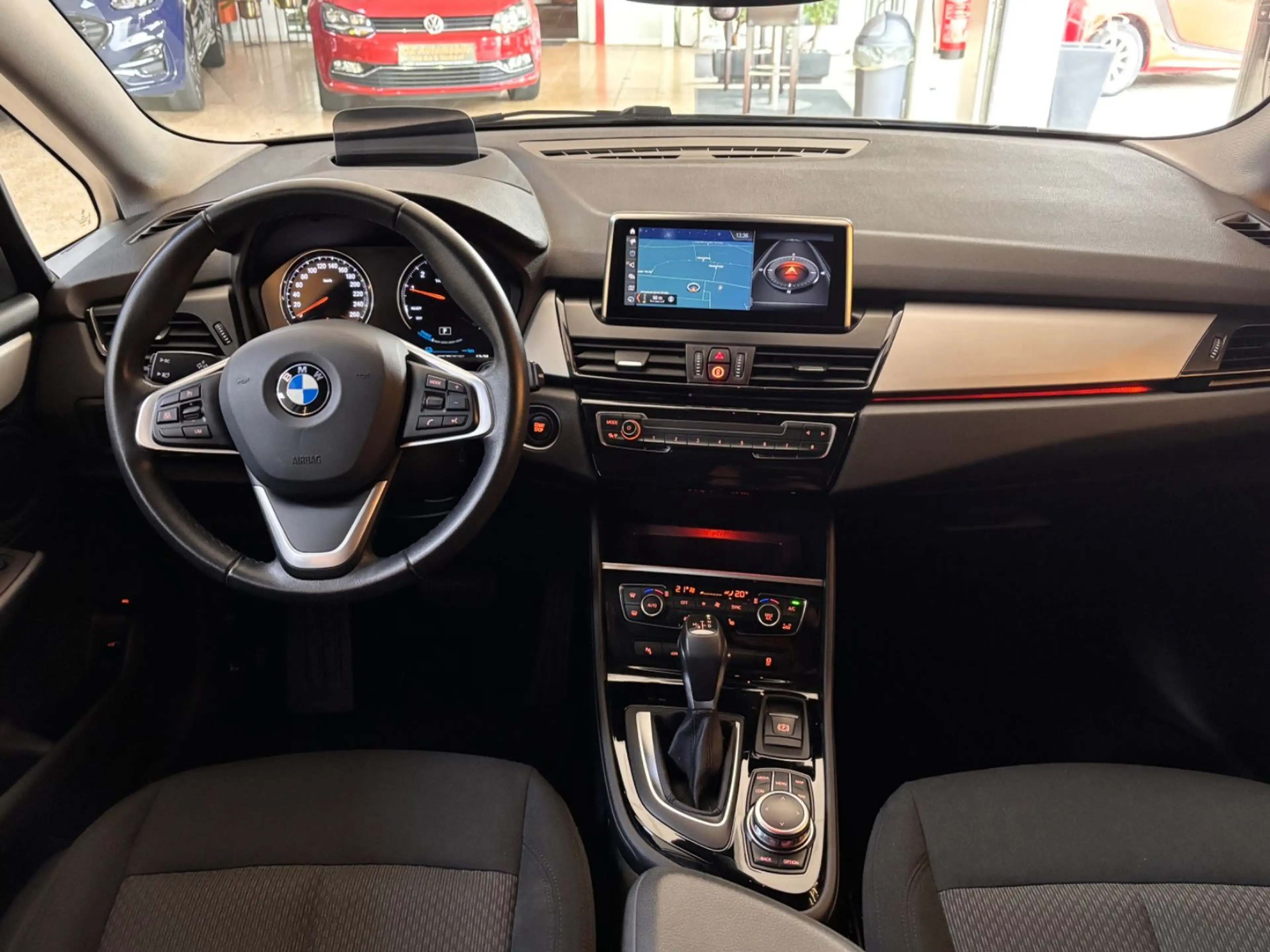 BMW 225 2 Active Tourer 225 xe Advantage — photo 13