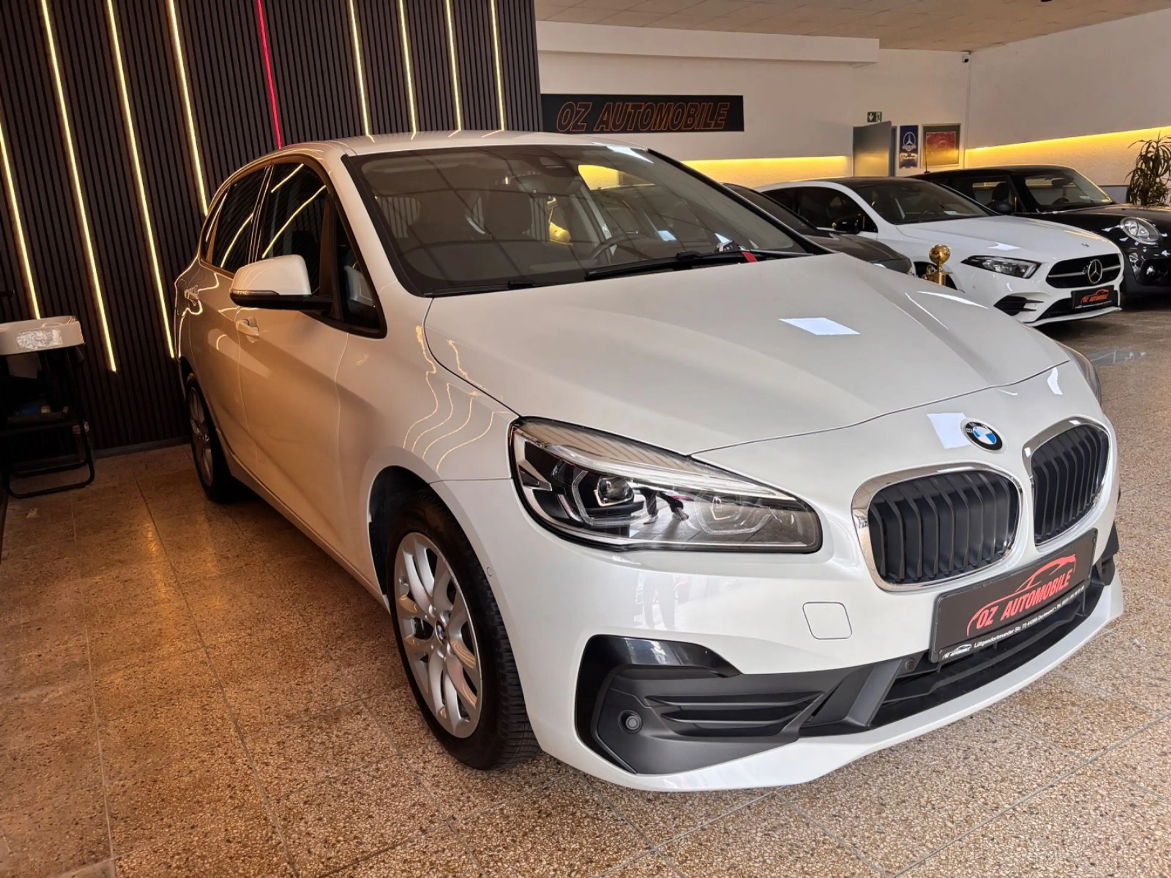 BMW 225 2 Active Tourer 225 xe Advantage — photo 4