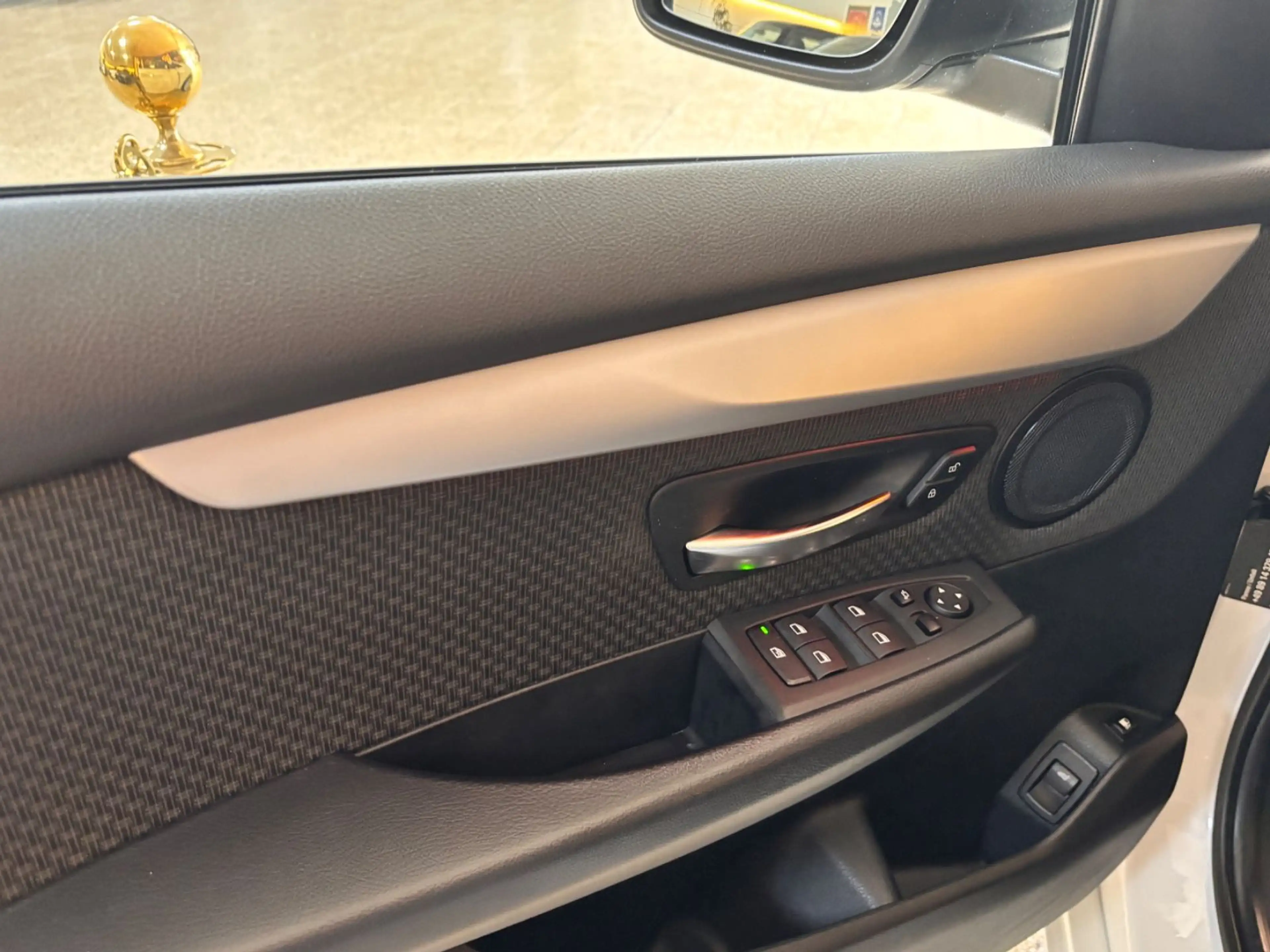 BMW 225 2 Active Tourer 225 xe Advantage — photo 9