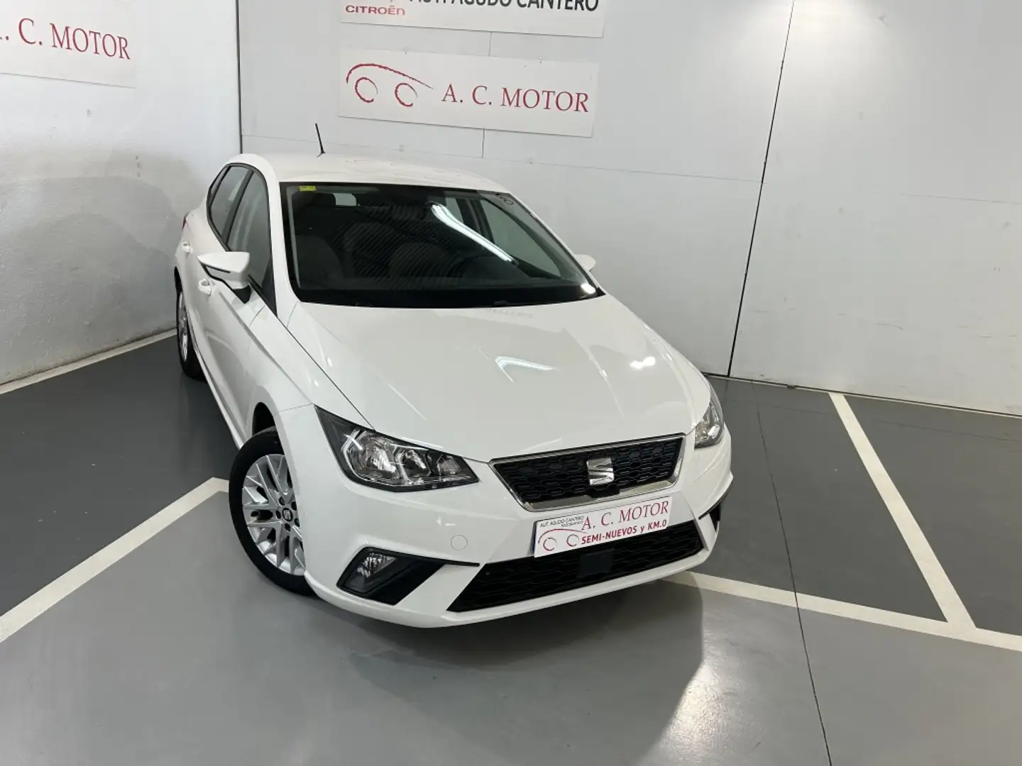 SEAT Ibiza 1.0 EcoTSI S&S Style 95 Blanco - 1