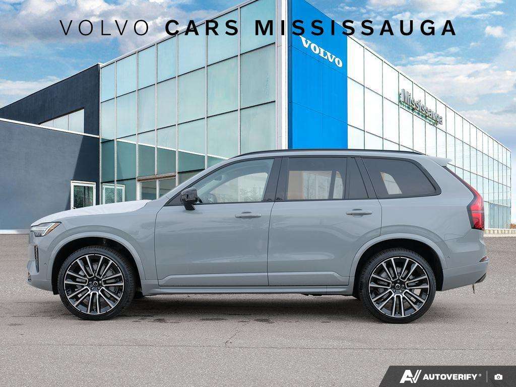2026 Volvo XC90 B6 AWD Plus Dark Theme 7-Seater alt 3